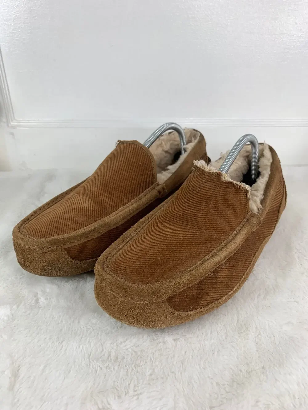 UGG Ascot Corduroy II Chestnut Suede Moccasin Slippers Men’s Size 10